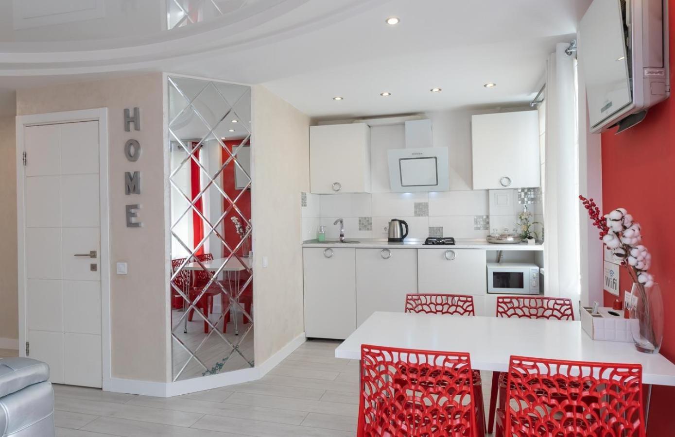 Flat24 On Lesi Ukrainki 3 Lägenhet Kiev Exteriör bild