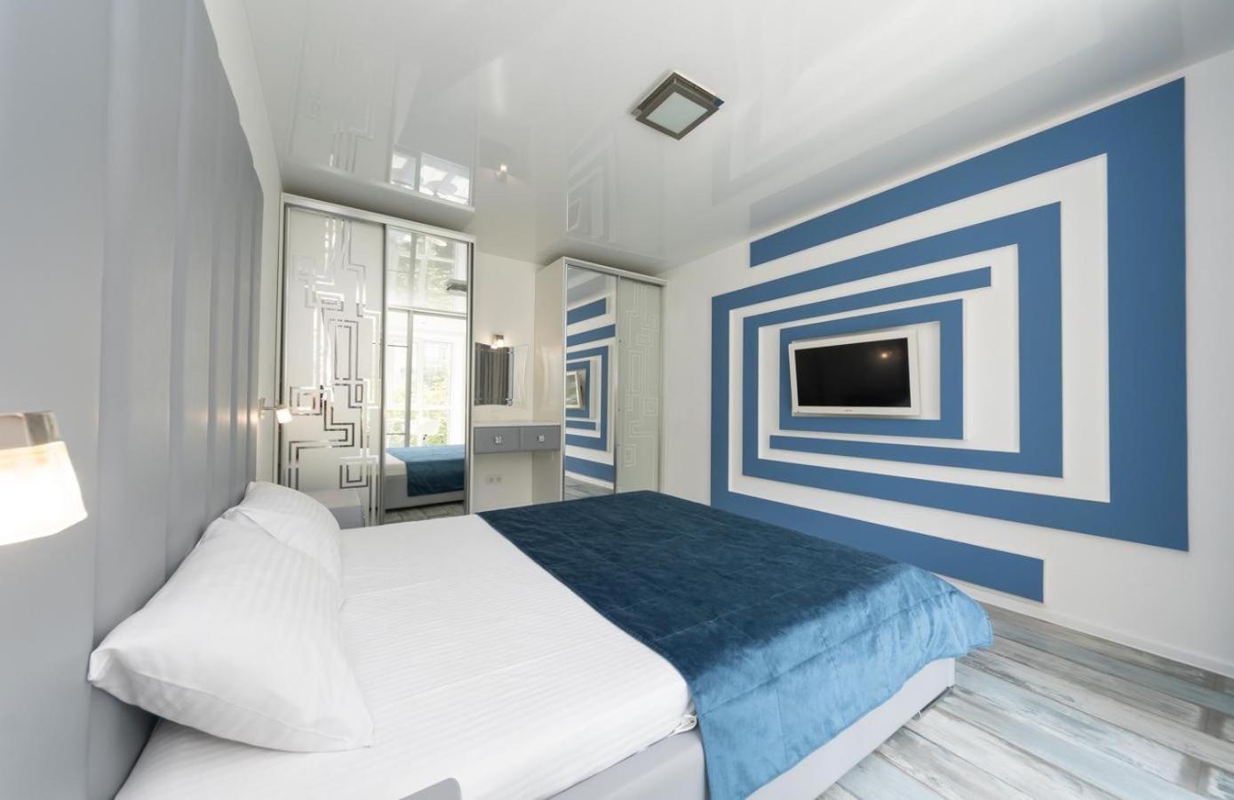 Flat24 On Lesi Ukrainki 3 Lägenhet Kiev Exteriör bild