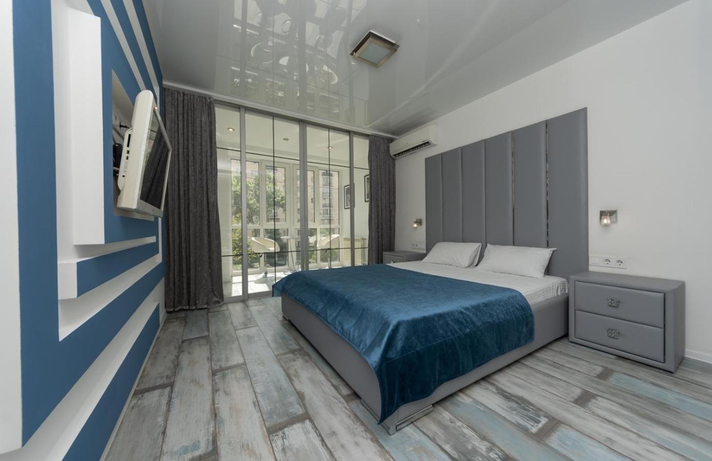 Flat24 On Lesi Ukrainki 3 Lägenhet Kiev Exteriör bild